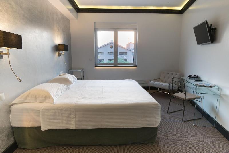 Andromeda Downtown Suites Athens Ngoại thất bức ảnh